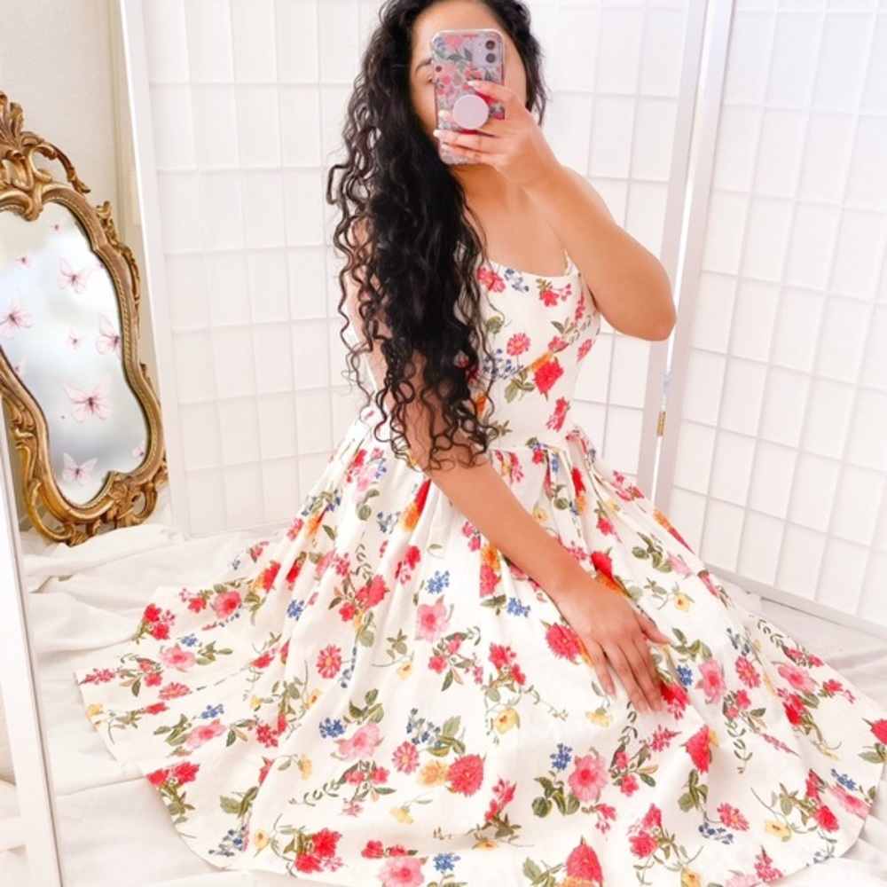 Gal Meets Glam White Floral Midi Dress with Red & Pink Blooms